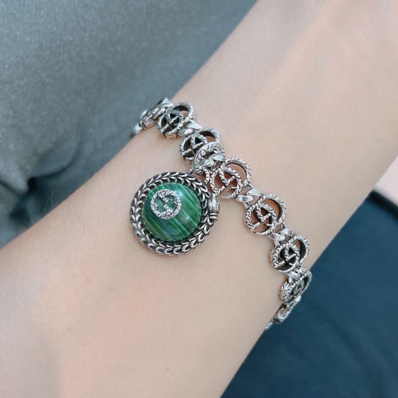 G*u*i bracelets
